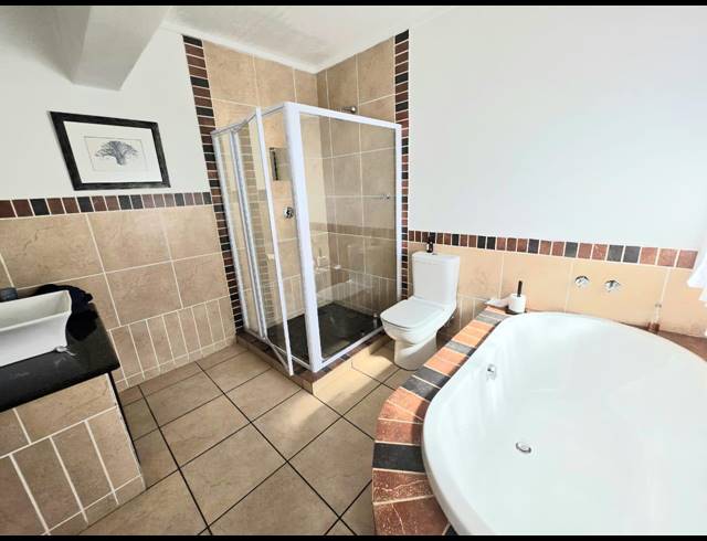 1,836M² GUESTHOUSE FOR SALE IN VANDERBIJLPARK SE 3